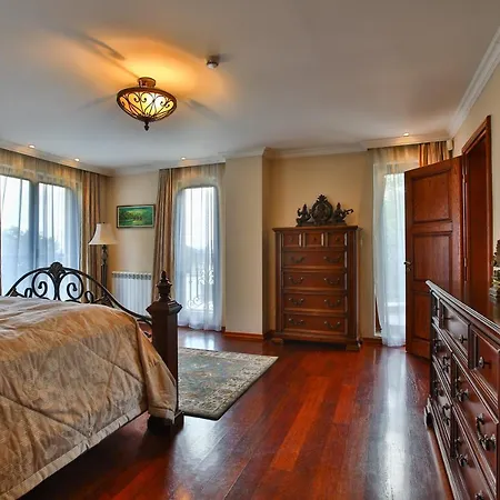& Luxury Villa
