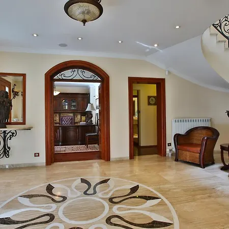 & Luxury Villa