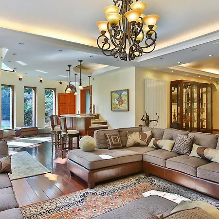Villa & Luxury